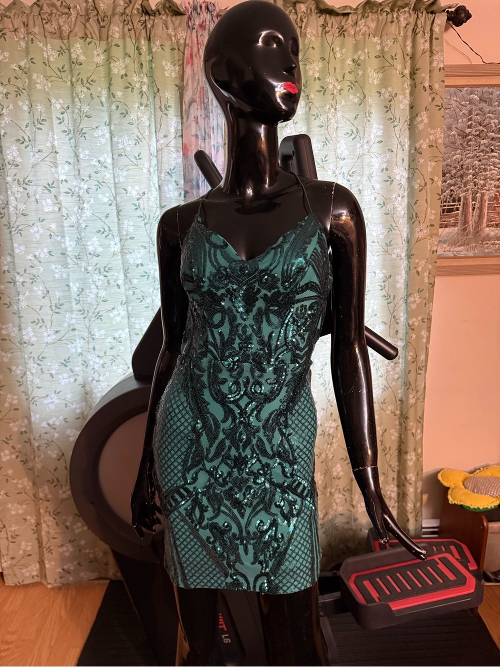 B. Smart Emerald Sequin Mini Dress size 3